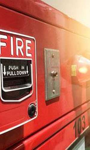 Serviço de instalação central de alarme de incêndio Serviço de instalação central de alarme de incêndio
