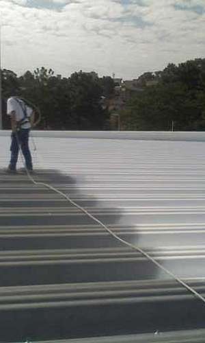 Tinta isolante térmico para telhado