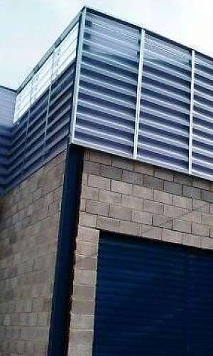 Veneziana industrial translúcida Veneziana industrial translúcida